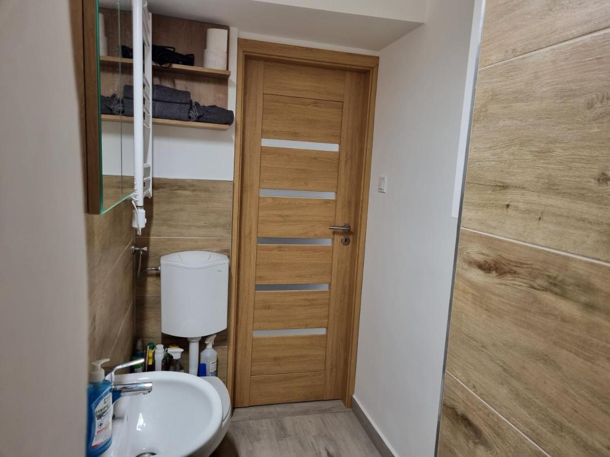 Downtown Studio Apartman Печ Экстерьер фото