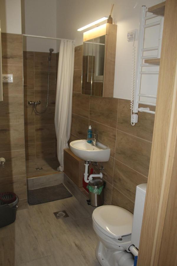 Downtown Studio Apartman Печ Экстерьер фото