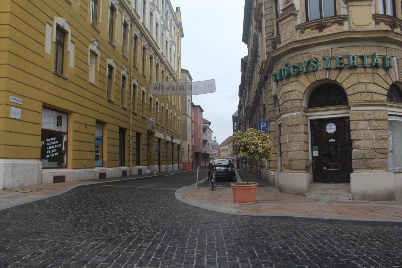 Downtown Studio Apartman Печ Экстерьер фото